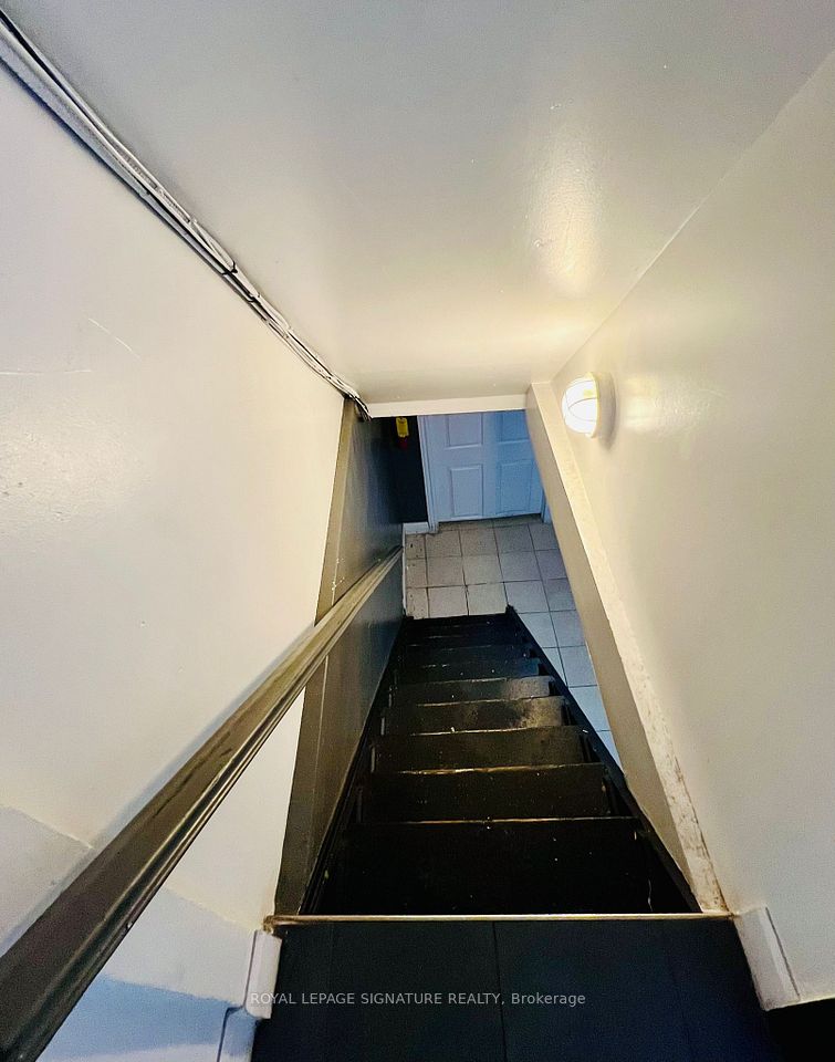 761 Dundas Street W, Toronto C01, ON M6J 1T9