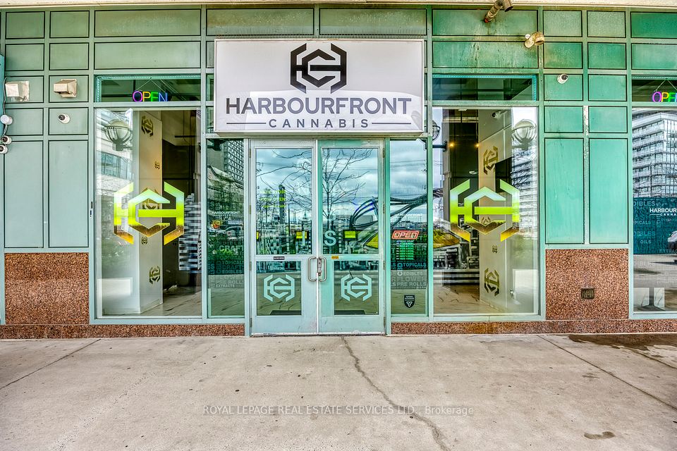 10 Yonge Street, Toronto C01, ON M5E 0E9