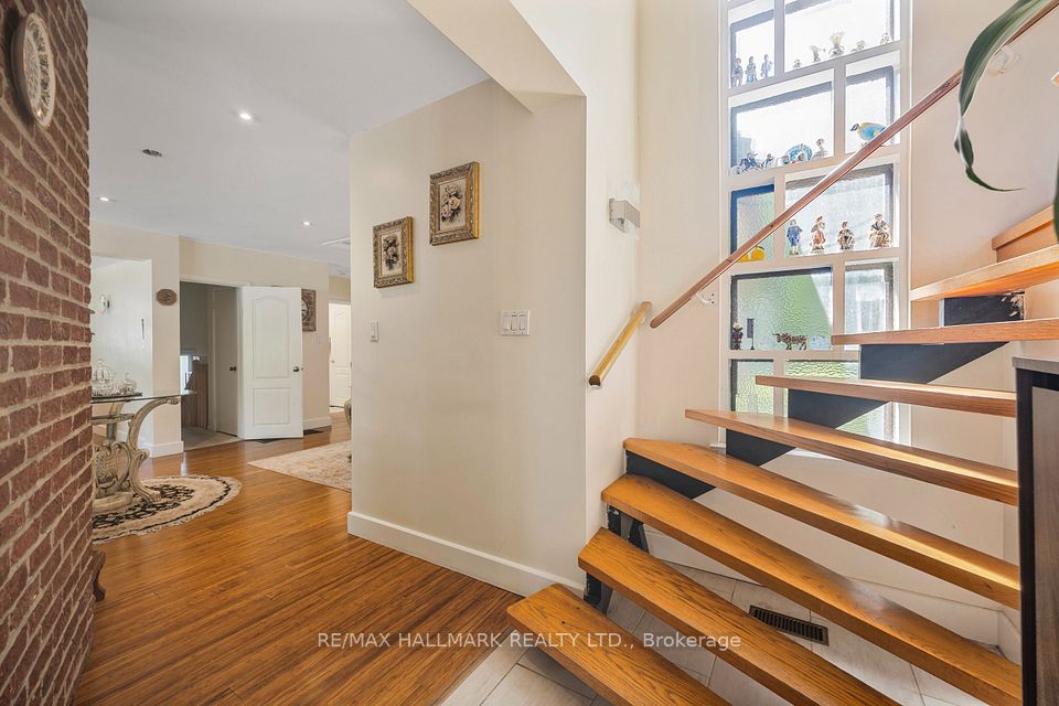 19 Talwood Drive, Toronto, ON M3B 2P4 at 19 Talwood Drive, Toronto, ON M3B 2P4, Toronto C13, ON, M3B 2P4