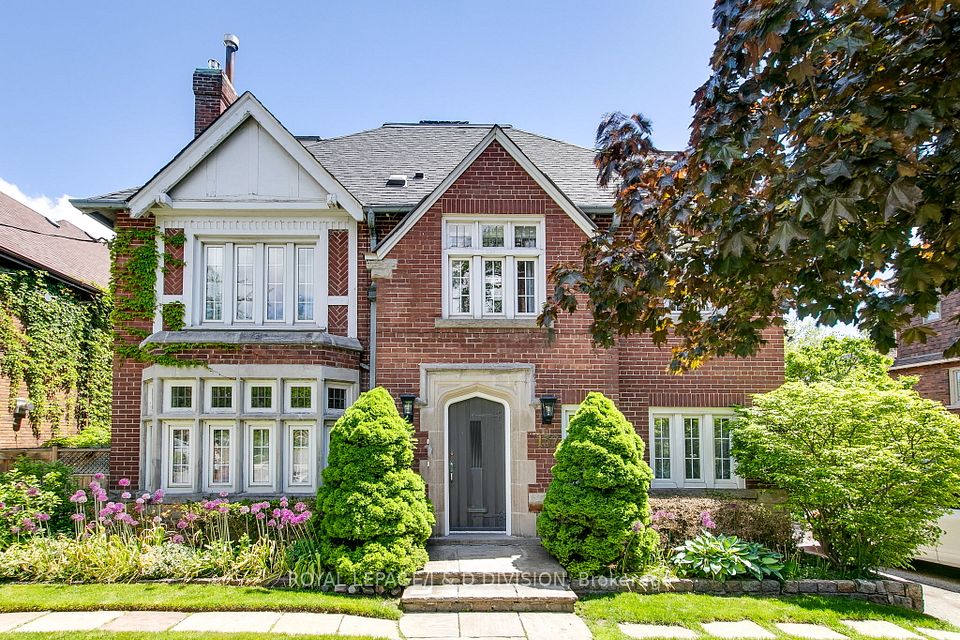 137 Highbourne Road, Toronto, ON M5P 2J8 at 137 Highbourne Road, Toronto, ON M5P 2J8, Toronto C03, ON, M5P 2J8