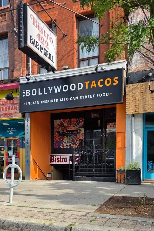 422 College Street Main, Toronto C01, ON M5T 1T3