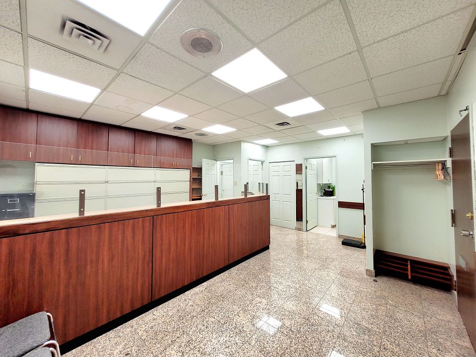 600 Sherbourne Street 706, Toronto C08, ON M4X 1W4