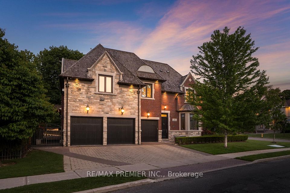 35 Normandale Crescent, Toronto, ON M2P 1M7 at 35 Normandale Crescent, Toronto, ON M2P 1M7, Toronto C12, ON, M2P 1M7