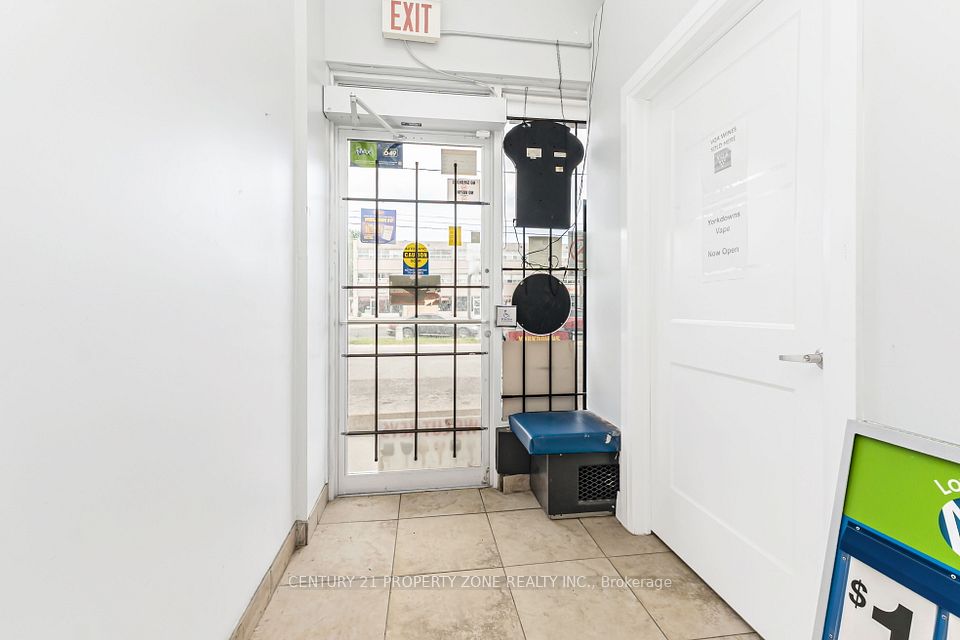 4119 Bathurst Street, Toronto C07, ON M3H 3P4