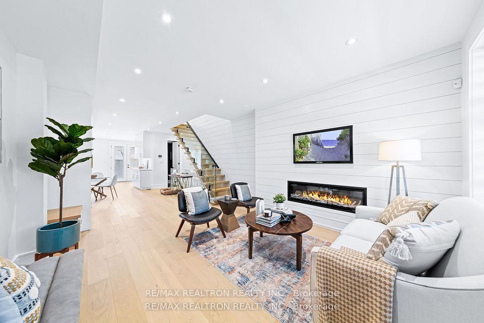 225 Christie Street, Toronto, ON M6G 3B5 at 225 Christie Street, Toronto, ON M6G 3B5, Toronto C02, ON, M6G 3B5