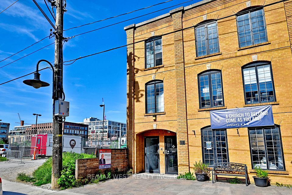 31 Atlantic Avenue 3rd Fl, Toronto C01, ON M6K 3E7