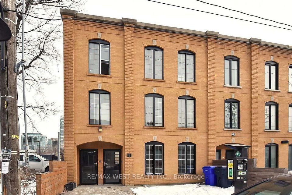 31 Atlantic Avenue, Toronto C01, ON M6K 3E7