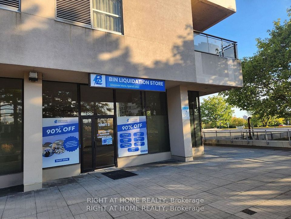 1 Leaside Park Drive 2, Toronto C11, ON M4H 1R1