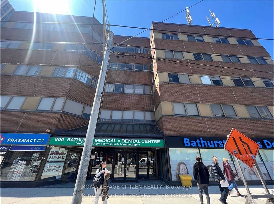 800 Bathurst Street E 501, Toronto C02, ON M5R 3M8