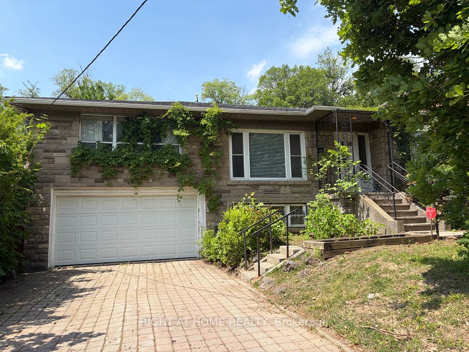 Detached at 36 Forest Wood, Toronto C04, ON M5N 2V9, Toronto C04