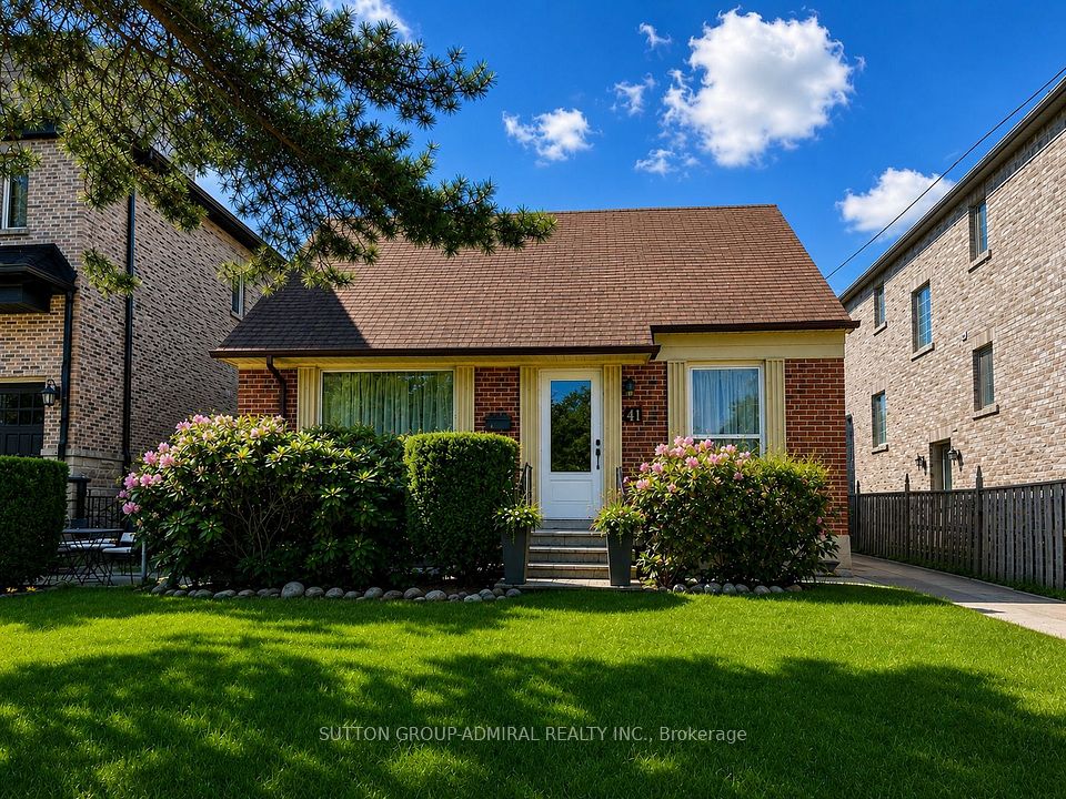 Detached at 41 Athabaska Avenue, Toronto C14, ON M2M 2T6, Toronto C14