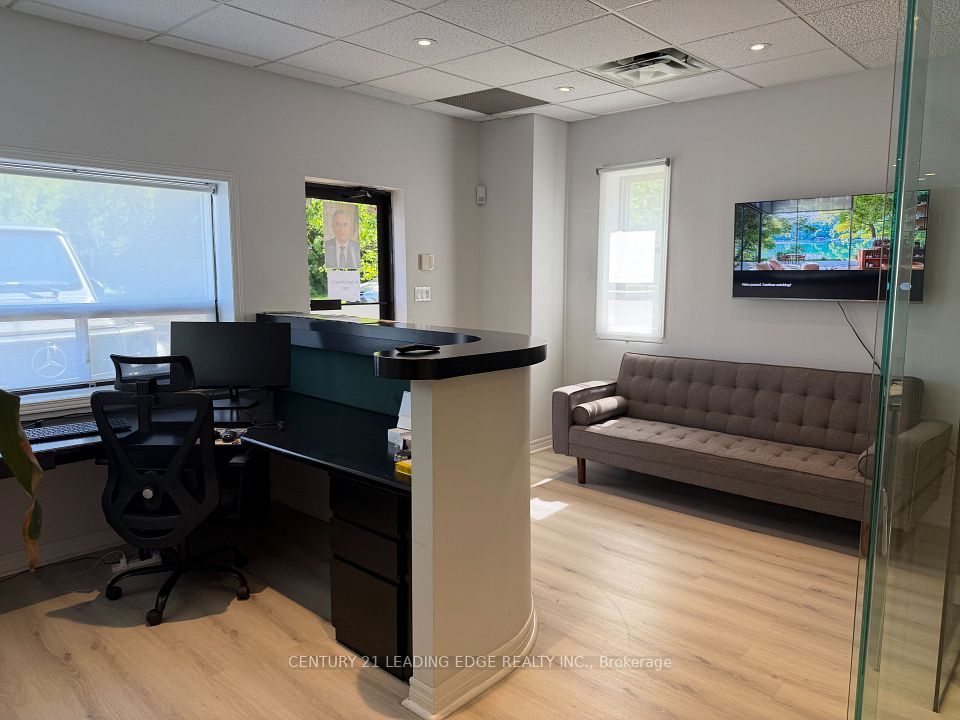 120 Willowdale Avenue, Toronto C14, ON M2N 4Y2
