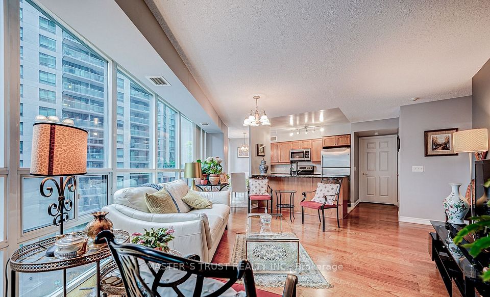 Condo Apartment at 30 Grand Trunk Crescent 711, Toronto C01, ON M5J 3A4, Toronto C01