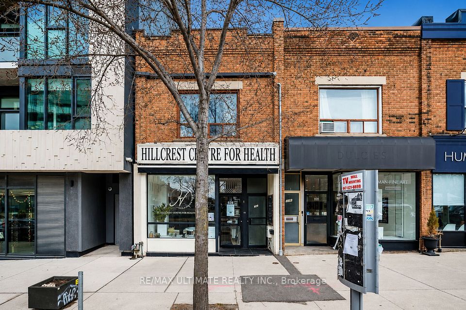 832 St Clair Avenue W, Toronto C03, ON M6C 1C1