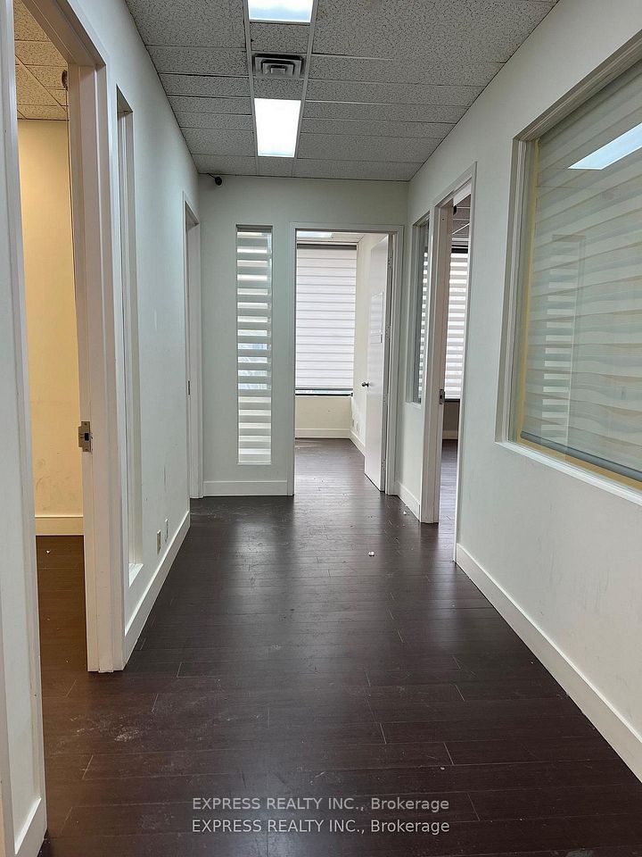 121 Willowdale Avenue 101, Toronto C14, ON M2N 6A3