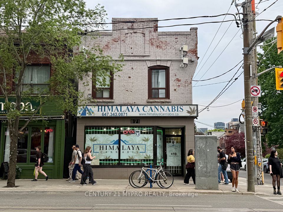 871 Dundas Street W, Toronto C01, ON M6J 1V6
