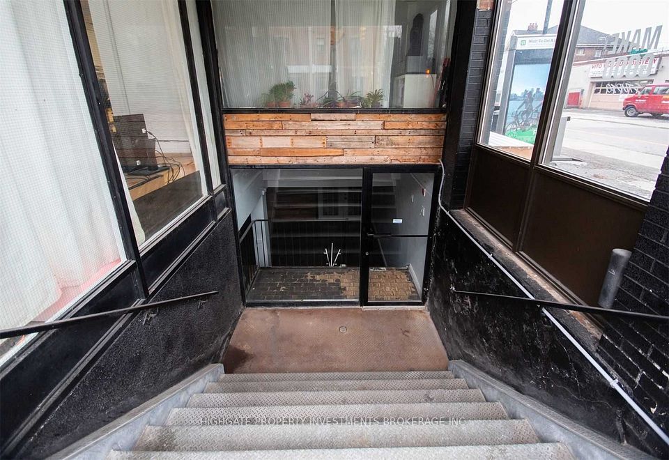 835 Bloor Street W Lower, Toronto C01, ON M6G 1M1