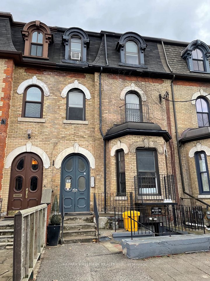 177 Carlton Street, Toronto C08, ON M5A 2K3