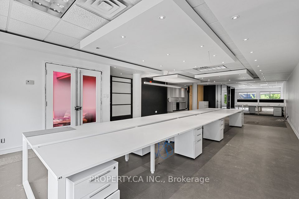 354 Davenport Road 202, Toronto, ON M5R 1K6