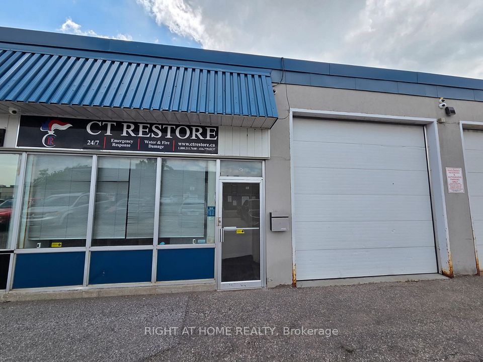 132 Railside Road 9, Toronto C13, ON M3A 1A3