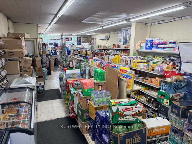 226 Vaughan Road, Toronto C03, ON M6C 2M6