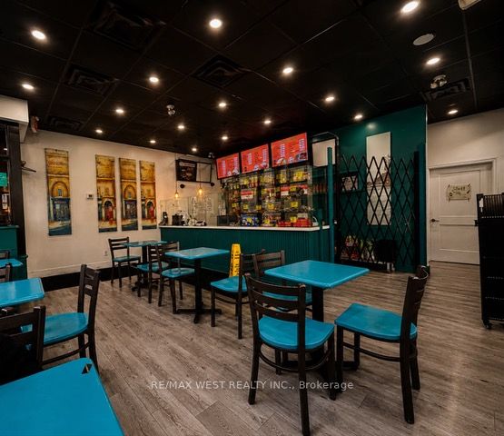 344 Queen Street E 1, Toronto C08, ON M5A 1S8