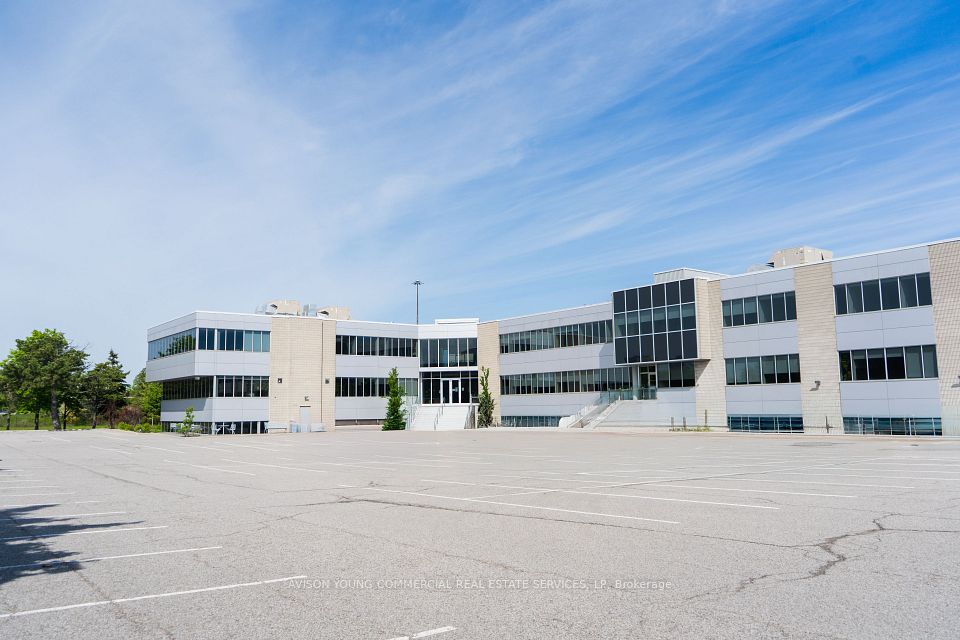 1 Sparks Avenue 31, Toronto, ON M2H 2W1
