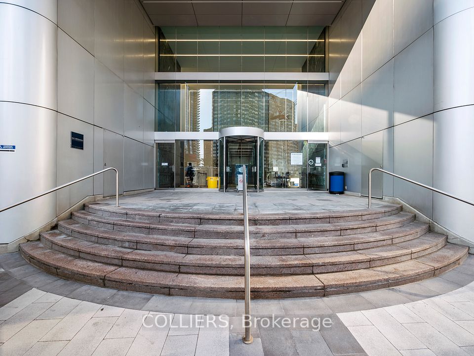 4950 Yonge Street 312, Toronto, ON M2N 6K1