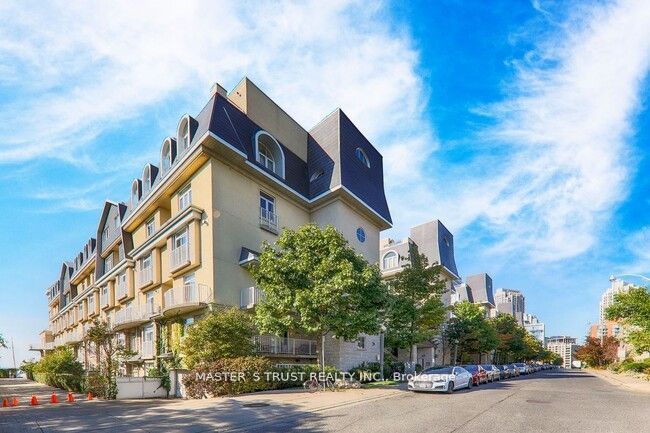 Att/Row/Townhouse at 30 Stadium Rd Road 238, Toronto C01, ON M5V 3P4, Toronto C01