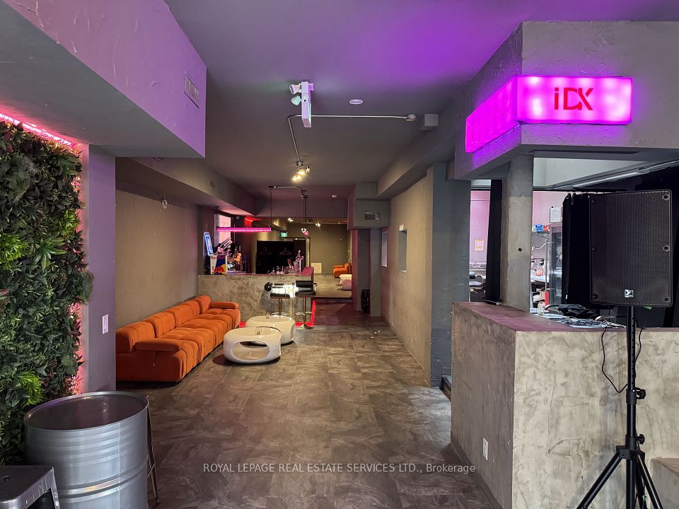 172 OSSINGTON Avenue, Toronto, ON M6J 2Z7