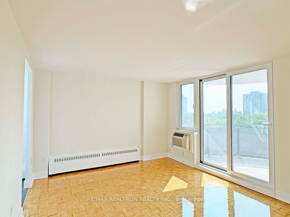 Condo Apartment at 485 Huron Street 402, Toronto, ON M5R 2R5, Toronto C02