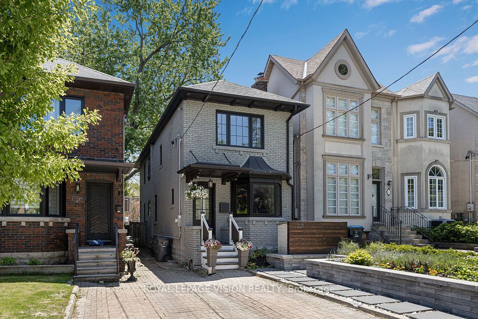 Detached at 221 Bedford Park Avenue, Toronto C04, ON M5M 1J4, Toronto C04