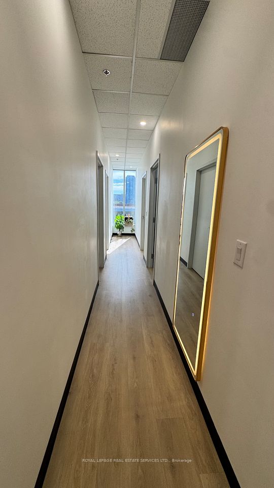 18 Wynford Drive 515, Toronto, ON M3C 0K8