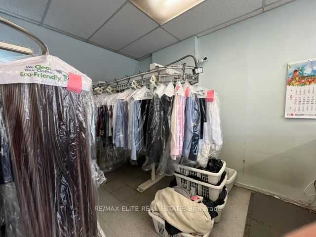 526 Eglinton Avenue W, Toronto, ON M5N 1B4