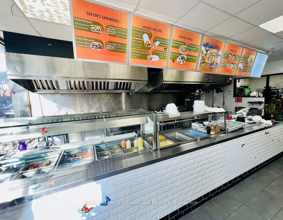 761 Dundas Street W, Toronto, ON M6J 1T9