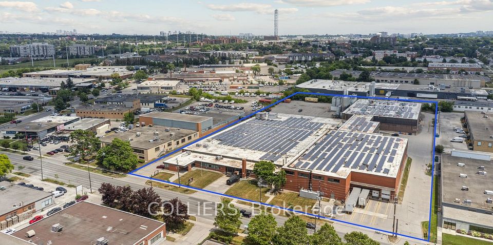 125 Bermondsey Road 1, Toronto, ON M4A 1X3