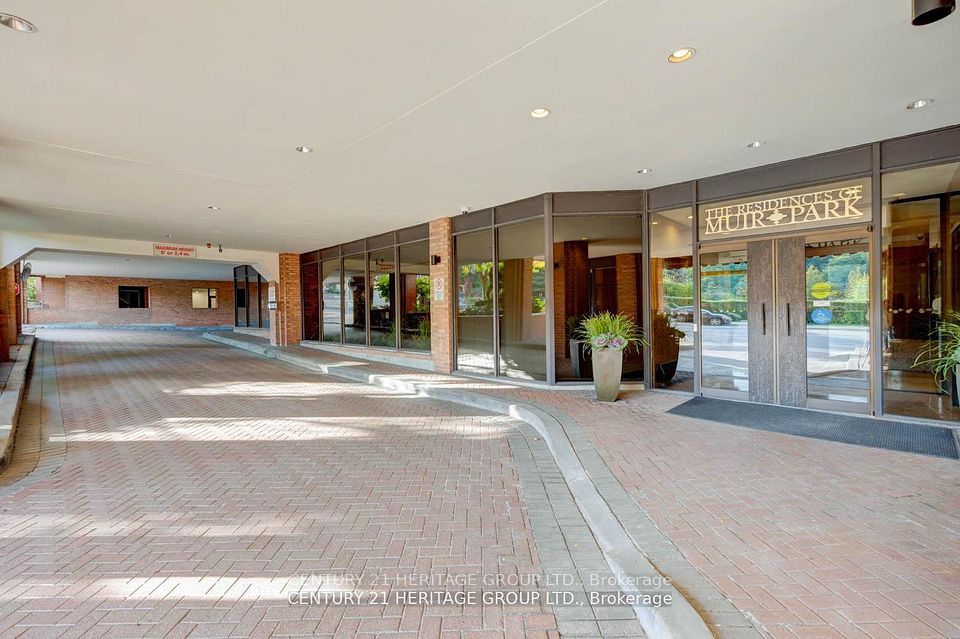 2900 Yonge Street 101, Toronto, ON M4N 3N8