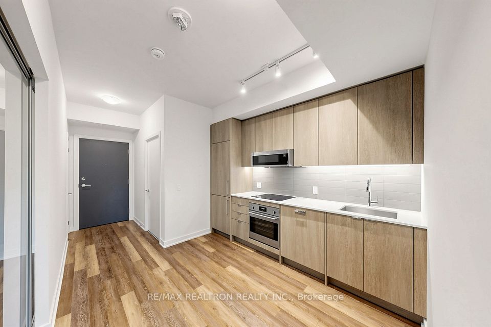 250 Lawrence Avenue W 701, Toronto, ON M5M 1B2 at 250 Lawrence Avenue W 701, Toronto, ON M5M 1B2, Toronto C04, ON, M5M 1B2