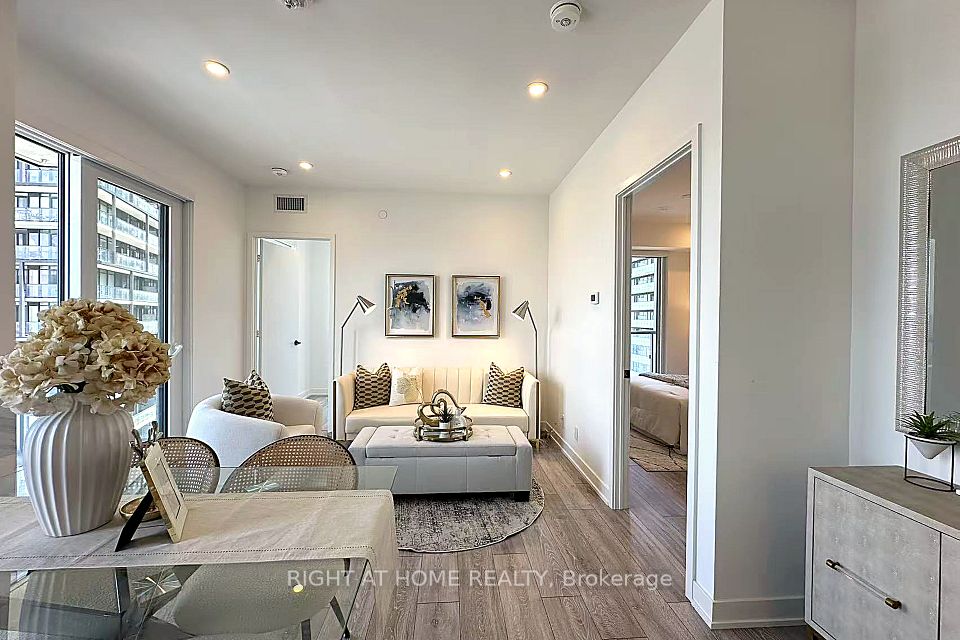 108 Peter Street 3302, Toronto, ON M5V 0W2 at 108 Peter Street 3302, Toronto, ON M5V 0W2, Toronto C01, ON, M5V 0W2