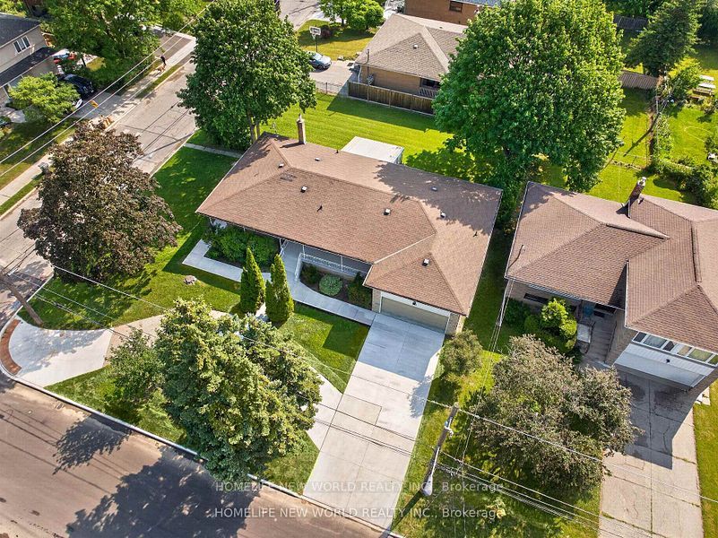 203 Goddard Street, Toronto, ON M3H 5E7 at 203 Goddard Street, Toronto, ON M3H 5E7, Toronto C06, ON, M3H 5E7