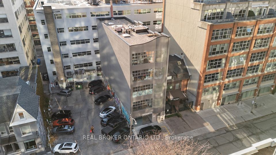 21 Camden Street 501, Toronto, ON M5V 1V2
