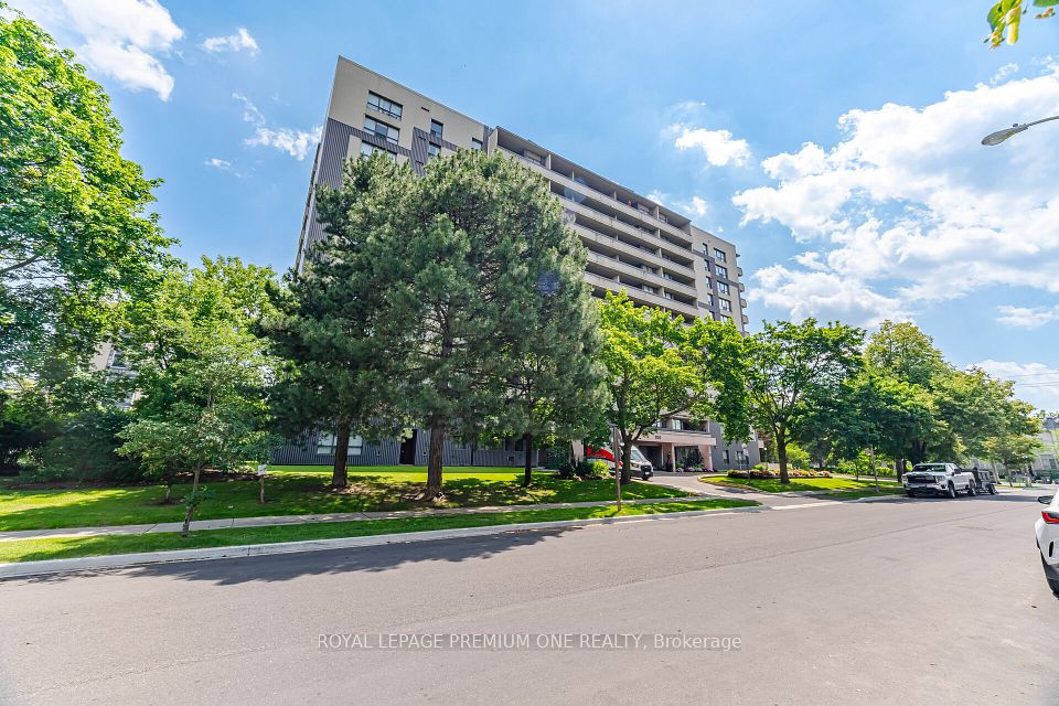 100 Canyon Avenue 302, Toronto, ON M3H 5T9 at 100 Canyon Avenue 302, Toronto, ON M3H 5T9, Toronto C06, ON, M3H 5T9