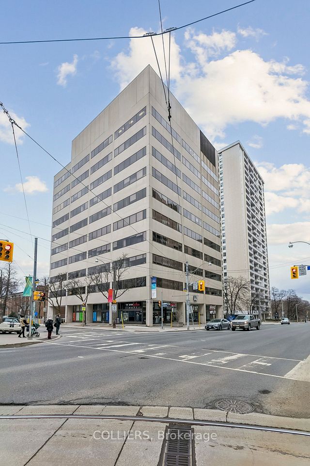 60 St Clair Avenue E 702, Toronto, ON M4T 1N5