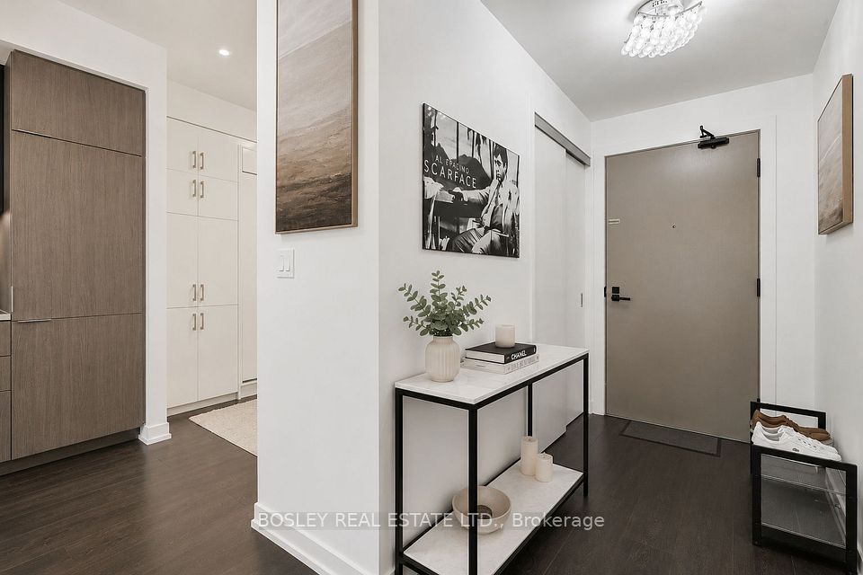 223 St Clair Avenue 209, Toronto, ON M4V 0A5 at 223 St Clair Avenue 209, Toronto, ON M4V 0A5, Toronto C02, ON, M4V 0A5