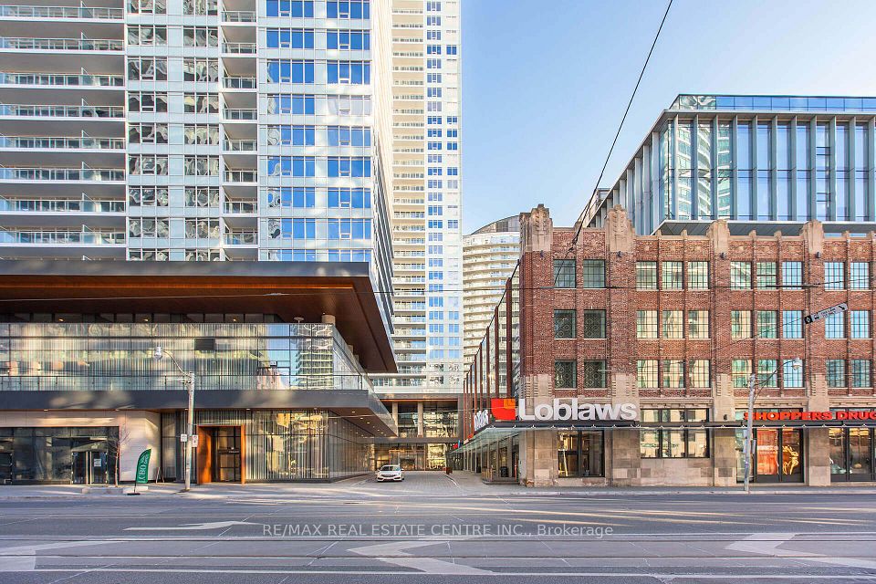 19 Bathurst Street 812, Toronto, ON M5V 0N2 at 19 Bathurst Street 812, Toronto, ON M5V 0N2, Toronto C01, ON, M5V 0N2