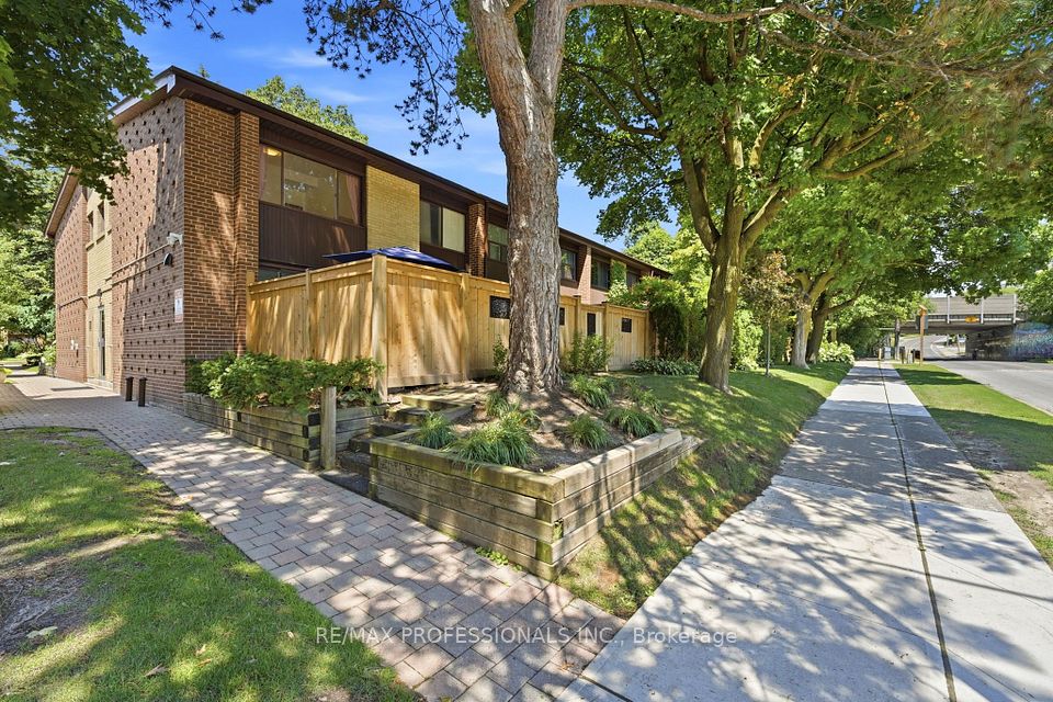 48 Three Valleys Drive 12, Toronto, ON M3A 3B5 at 48 Three Valleys Drive 12, Toronto, ON M3A 3B5, Toronto C13, ON, M3A 3B5