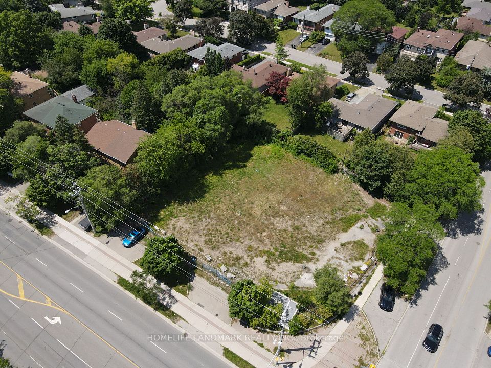 720 Sheppard Avenue E, Toronto, ON M2K 1B7
