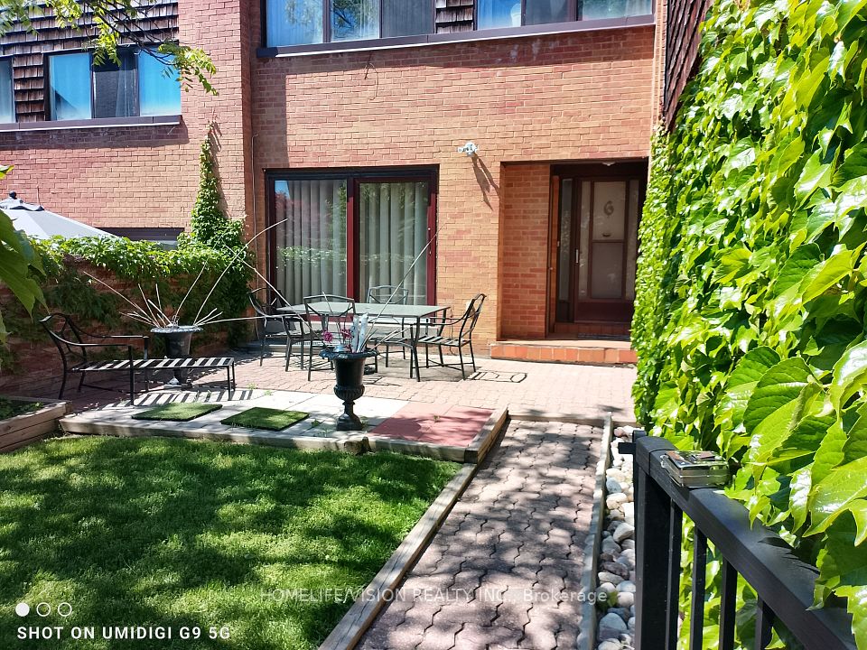 6 Laurie Shepway, Toronto, ON M2J 1X6 at 6 Laurie Shepway, Toronto, ON M2J 1X6, Toronto C15, ON, M2J 1X6