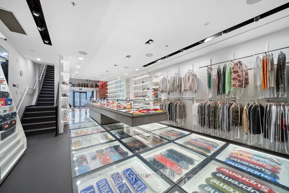 273 Queen Street W, Toronto, ON M5V 1Z9