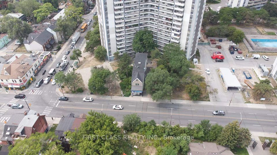 600 Parliament Street, Toronto, ON M4X 1R2